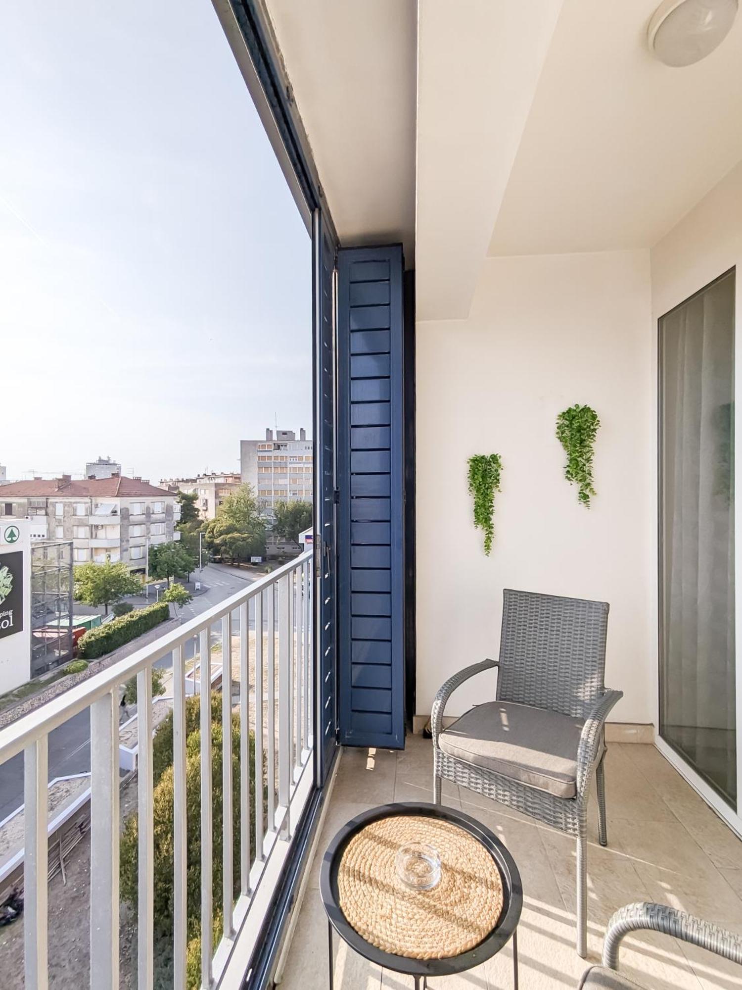 Apartment Three Lavenders Elegant *